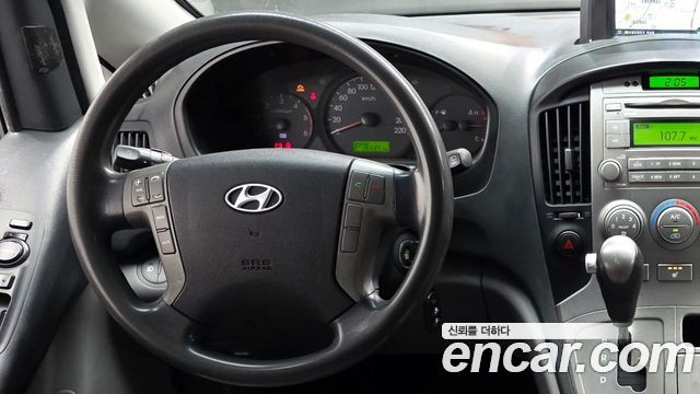 Hyundai Starex 2012 — photo 13