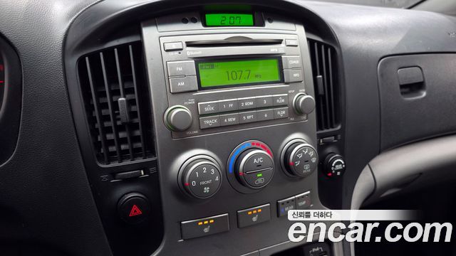 Hyundai Starex 2012 — photo 15