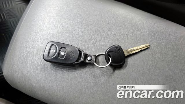 Hyundai Starex 2012 — photo 16
