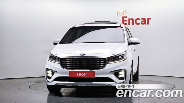 Kia Canival 2019 — photo 3