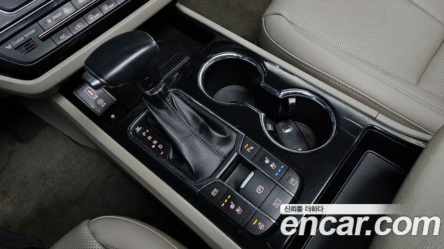 Kia Canival 2019 — photo 9