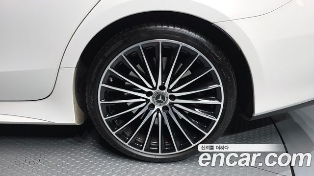 Mercedes-Benz CLS-Class 2023 — photo 5