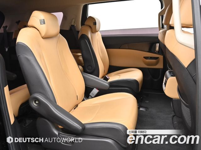 Kia Canival 2021 — photo 12