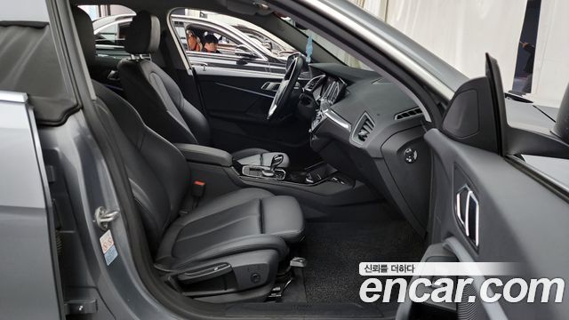 BMW 2-Series 2022 — photo 11