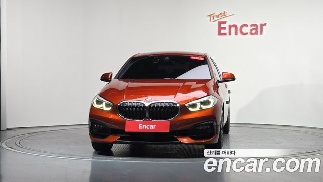 BMW 1-Series 2021 — photo 3