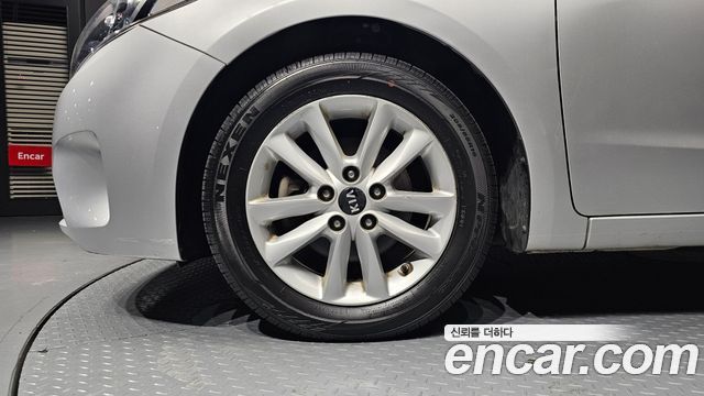Kia K3 2016 — photo 5