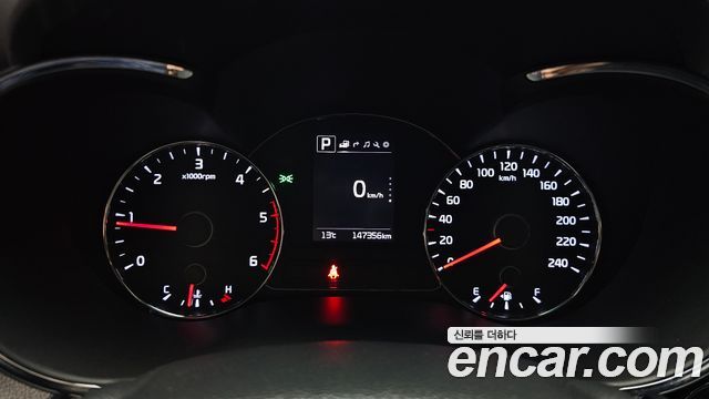 Kia K3 2016 — photo 8