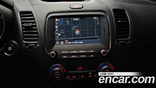 Kia K3 2016 — photo 14