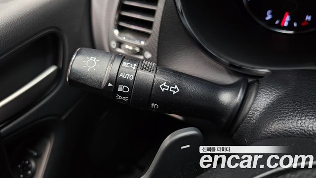 Kia K3 2016 — photo 18