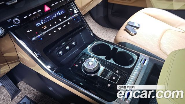 Kia Canival 2021 — photo 9