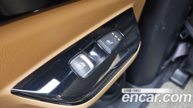 Kia Canival 2021 — photo 17