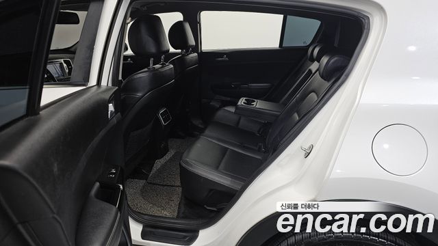Kia Sportage 2016 — photo 11