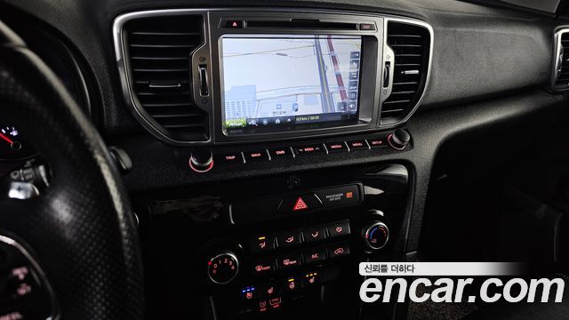 Kia Sportage 2016 — photo 17