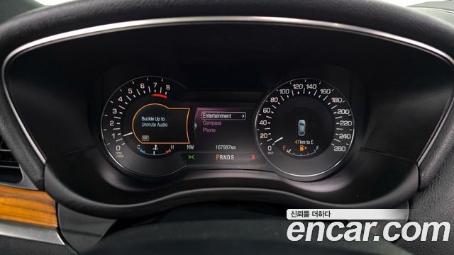 Lincoln MKC 2015 — photo 8