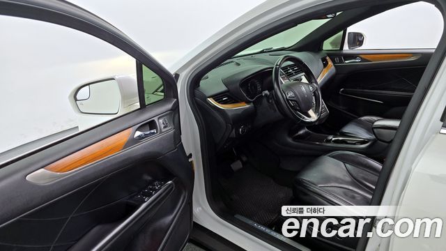 Lincoln MKC 2015 — photo 10
