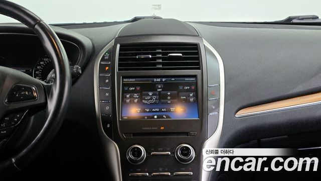 Lincoln MKC 2015 — photo 14