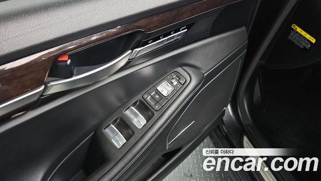 Genesis EQ900 2018 — photo 18