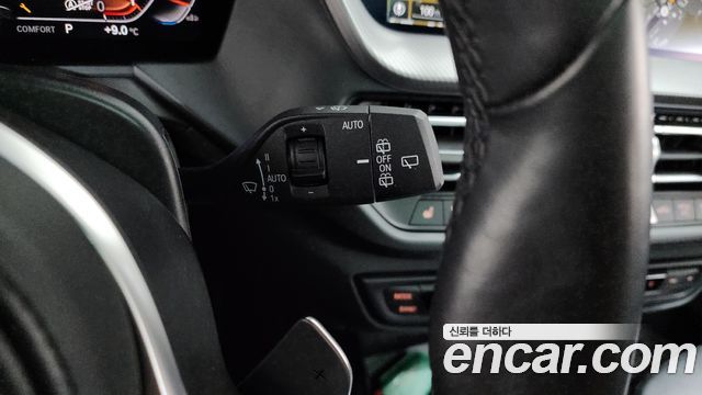 BMW 1-Series 2022 — photo 18