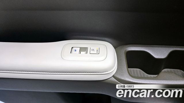 Hyundai Santafe 2024 — photo 17