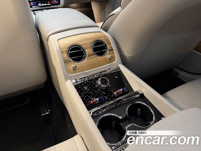 Rolls-Royce Spectre 2024 — photo 18