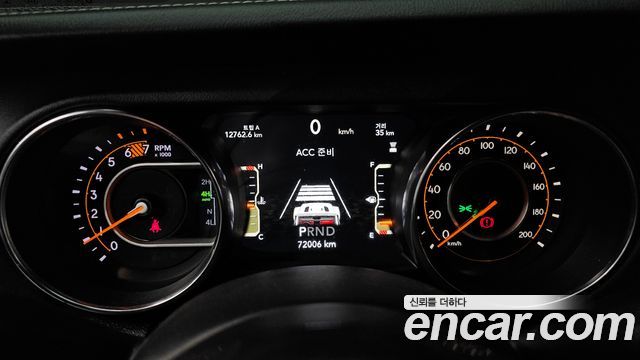 Jeep Wrangler 2019 — photo 8