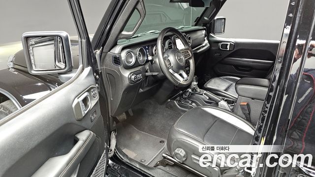 Jeep Wrangler 2019 — photo 12