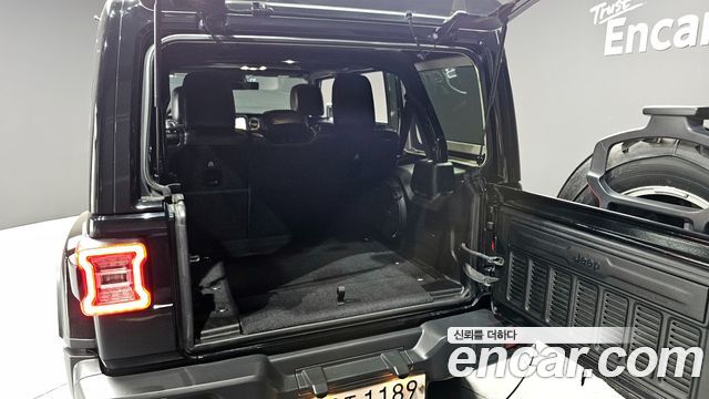 Jeep Wrangler 2019 — photo 20