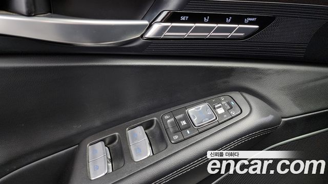 Genesis EQ900 2016 — photo 12