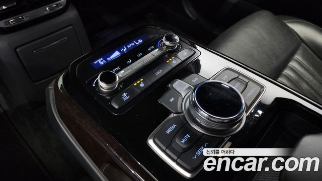 Genesis EQ900 2016 — photo 20