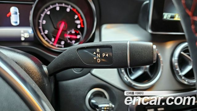 Mercedes-Benz CLA-Class 2019 — photo 9