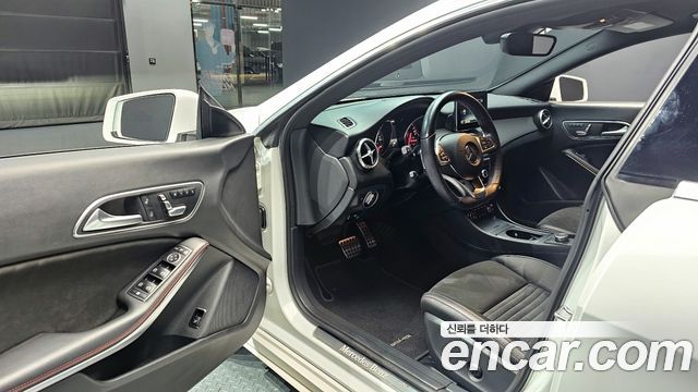 Mercedes-Benz CLA-Class 2019 — photo 11