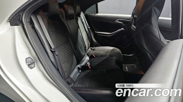 Mercedes-Benz CLA-Class 2019 — photo 12