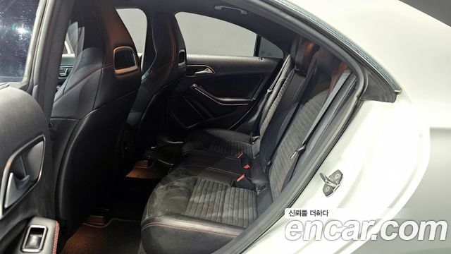 Mercedes-Benz CLA-Class 2019 — photo 13