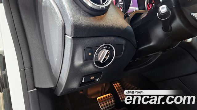 Mercedes-Benz CLA-Class 2019 — photo 18