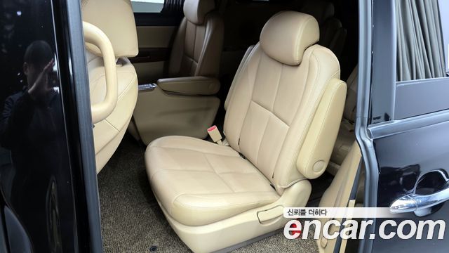 Kia Canival 2018 — photo 12