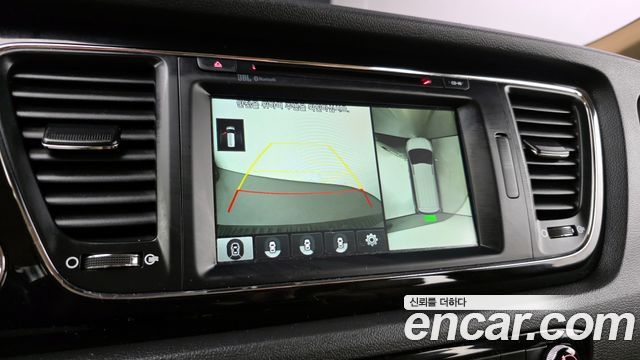 Kia Canival 2018 — photo 15