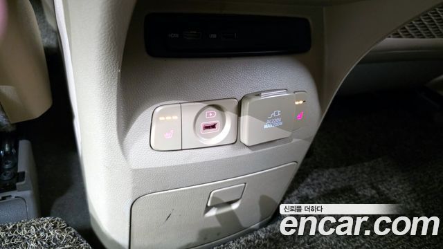 Kia Canival 2018 — photo 18