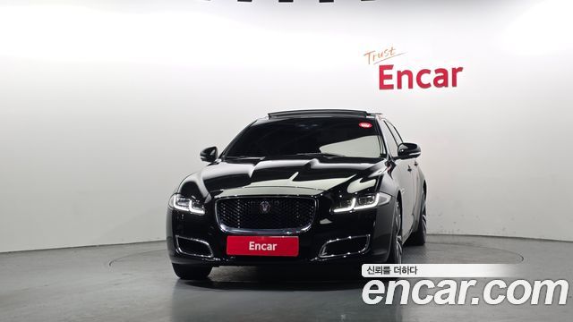 Jaguar XJ 2019 — photo 3