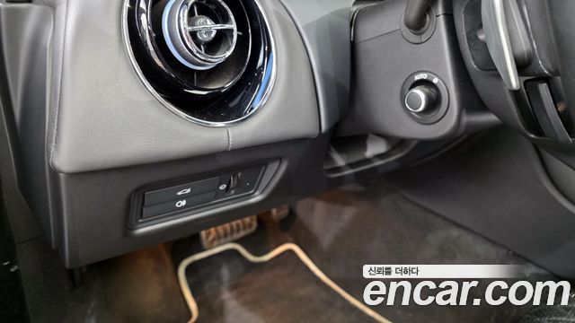 Jaguar XJ 2019 — photo 15
