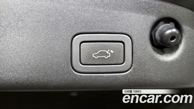 Jaguar XJ 2019 — photo 18