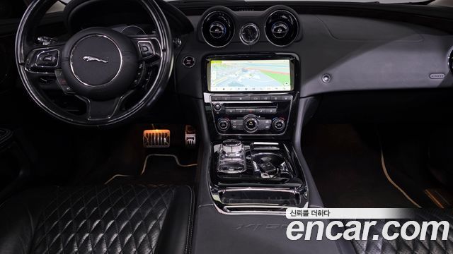 Jaguar XJ 2019 — photo 19