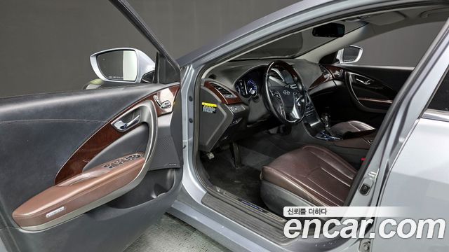 Hyundai Grandeur 2015 — photo 10