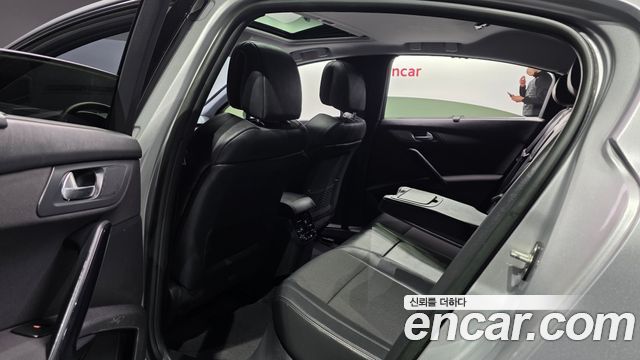 Peugeot 508 2014 — photo 12