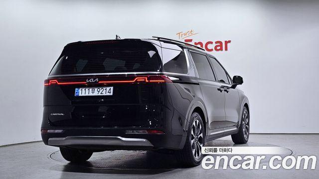 Kia Canival 2022 — photo 2