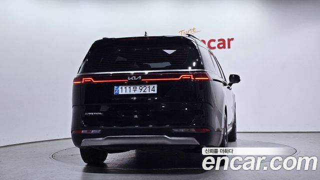 Kia Canival 2022 — photo 4
