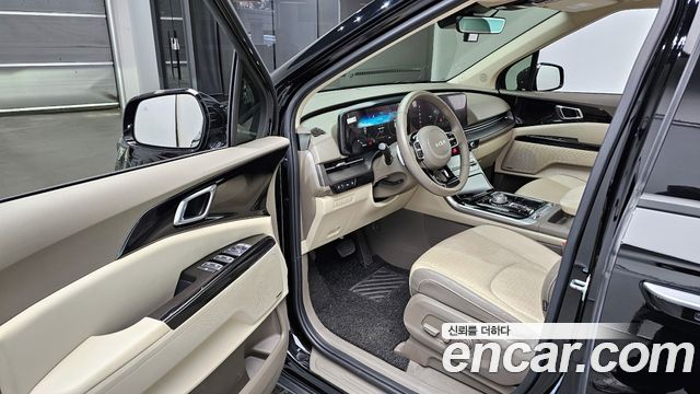 Kia Canival 2022 — photo 10