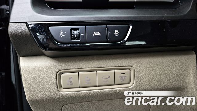 Kia Canival 2022 — photo 18