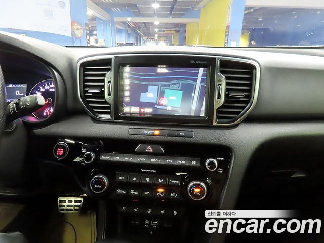 Kia Sportage 2016 — photo 13