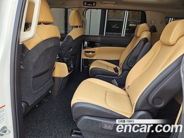 Kia Canival 2021 — photo 11