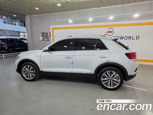 Volkswagen T-Roc 2021 — photo 2